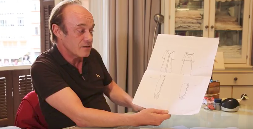 El modisto Ángel Palazuelos diseña los nuevos uniformes de anfitriones