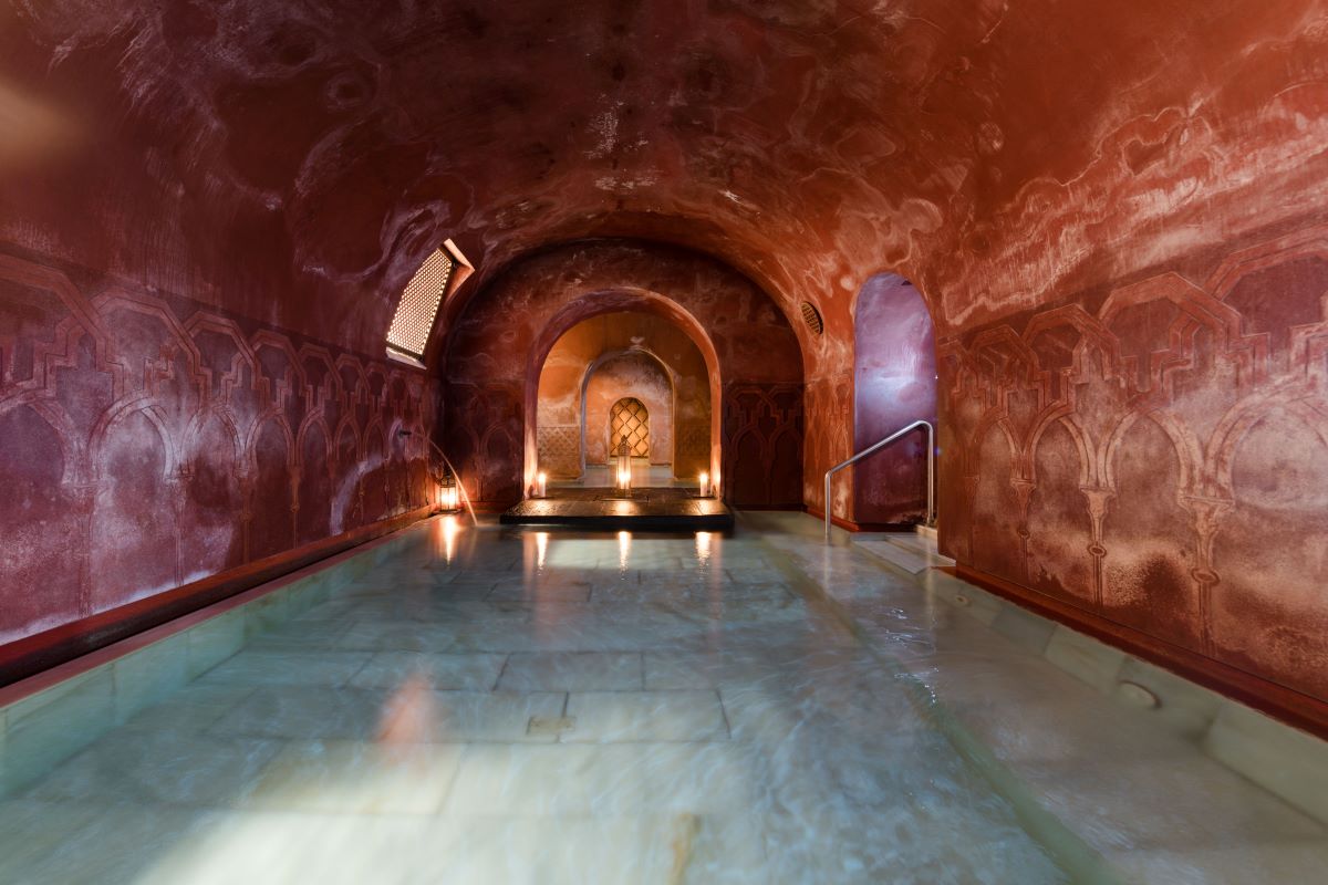 Verano cultural en Hammam Al Ándalus: un baño de arte y conocimiento
