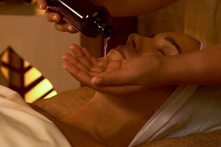 ZAHRAWI: El ritual de belleza facial que ilumina el rostro y serena el espíritu